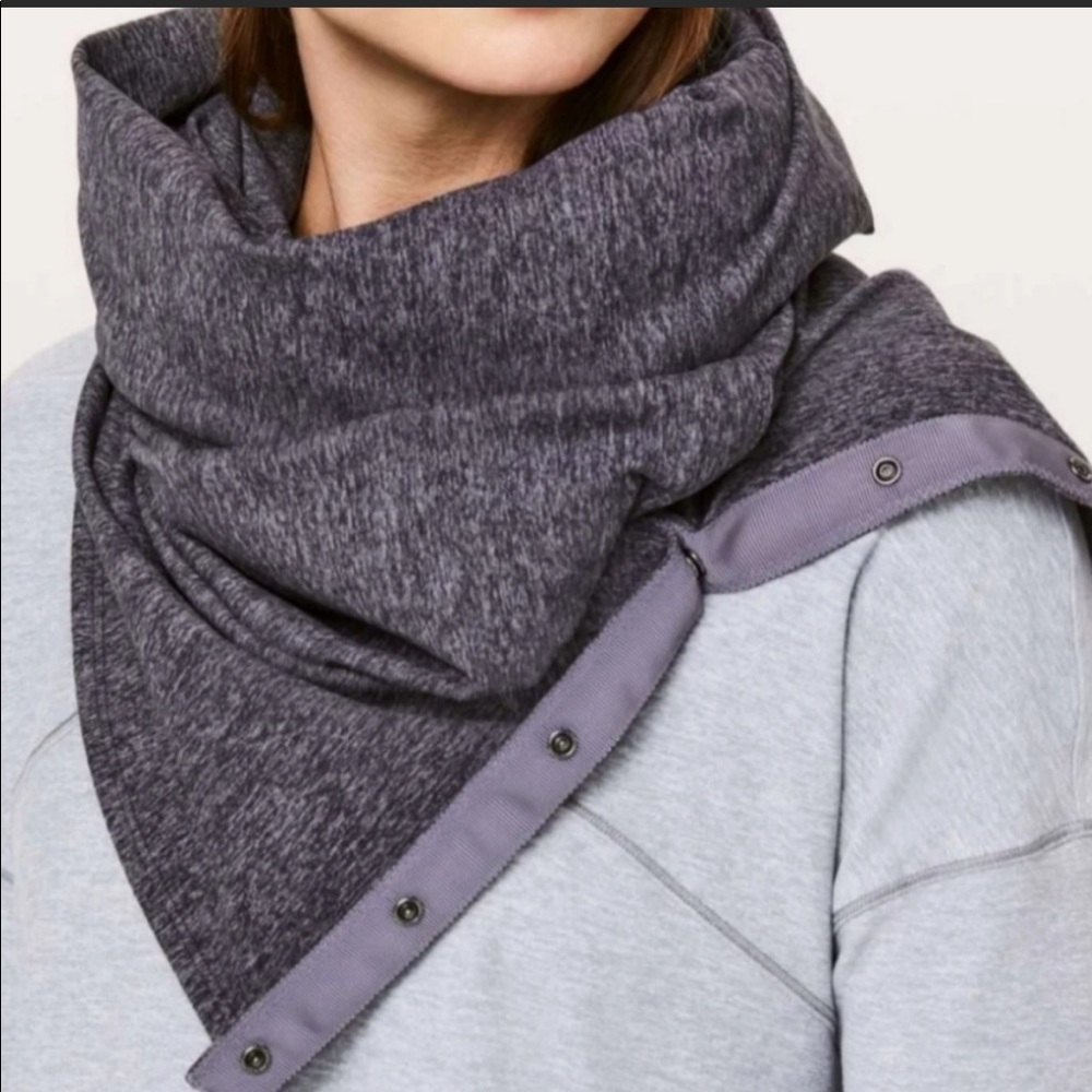 Lululemon Vinyasa scarf
